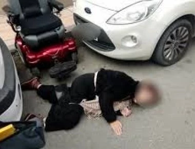 Ντροπή! Αυτά συμβαίνουν όταν παρκάρεις πάνω στις ράμπες για τα ΑμεΑ (φωτο)